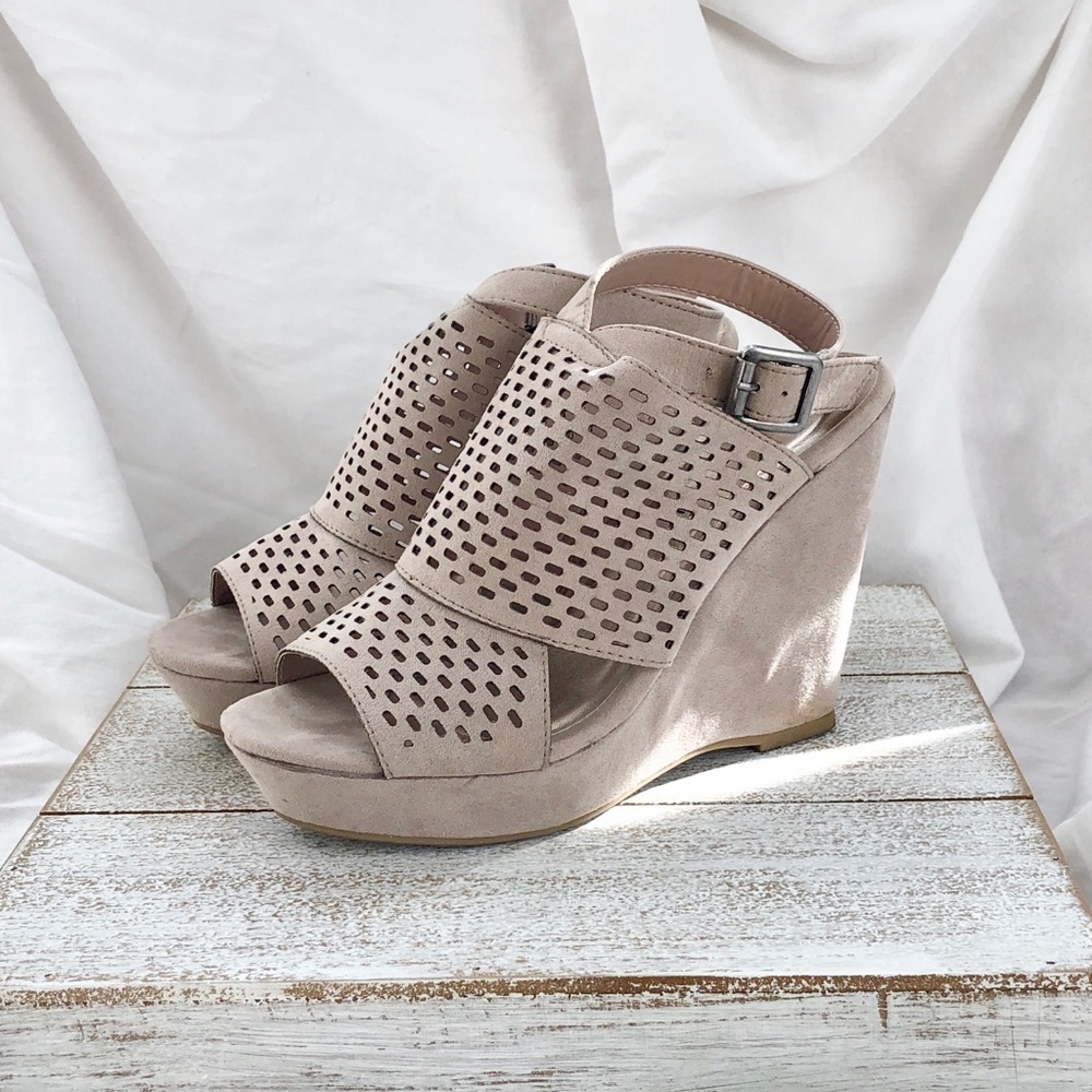 Madden Girl Wedges